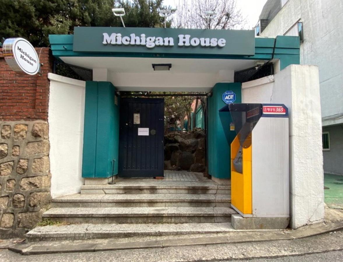 Michigan House Hostel ソウル特別市 エクステリア 写真